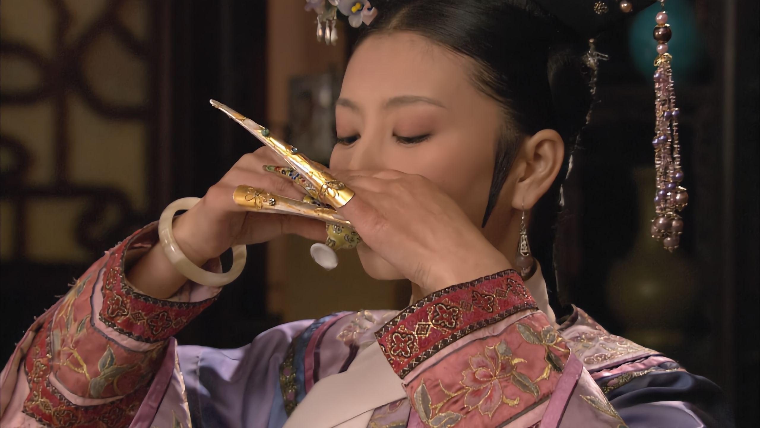 眉 庄 劝 酒