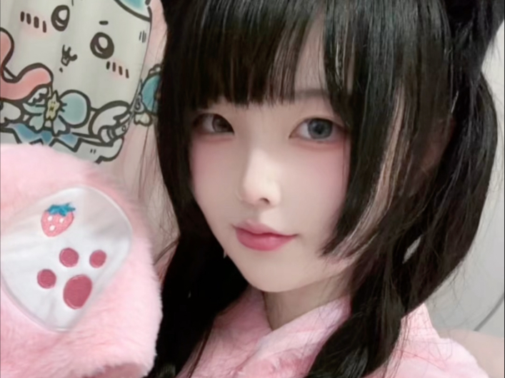 She must be more mature than me.