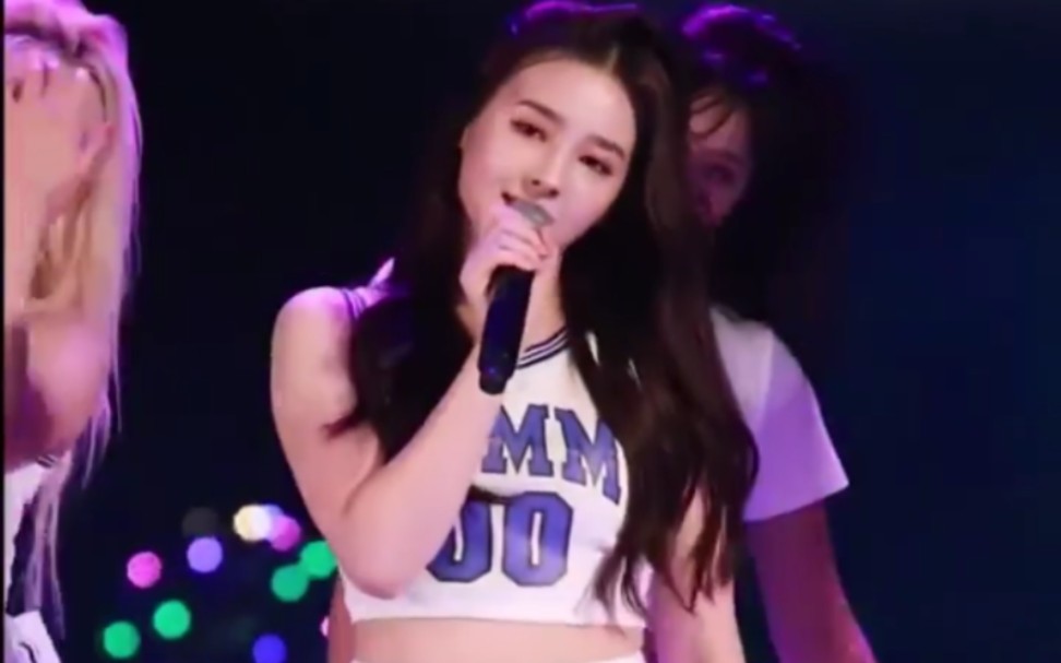 Nancy这大屁股真的太会扭了