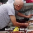 74岁卖豆干的老爷爷月入近万元，他说：自己能劳动就不让儿有负担