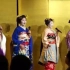 古典与现代的结合，还是舞伎时期的纱月和前辈演唱现代歌曲
