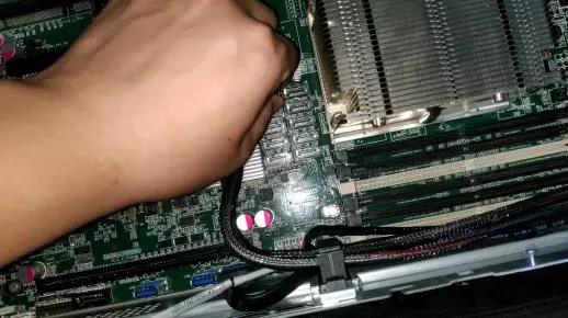 如何升级服务器的CPU？