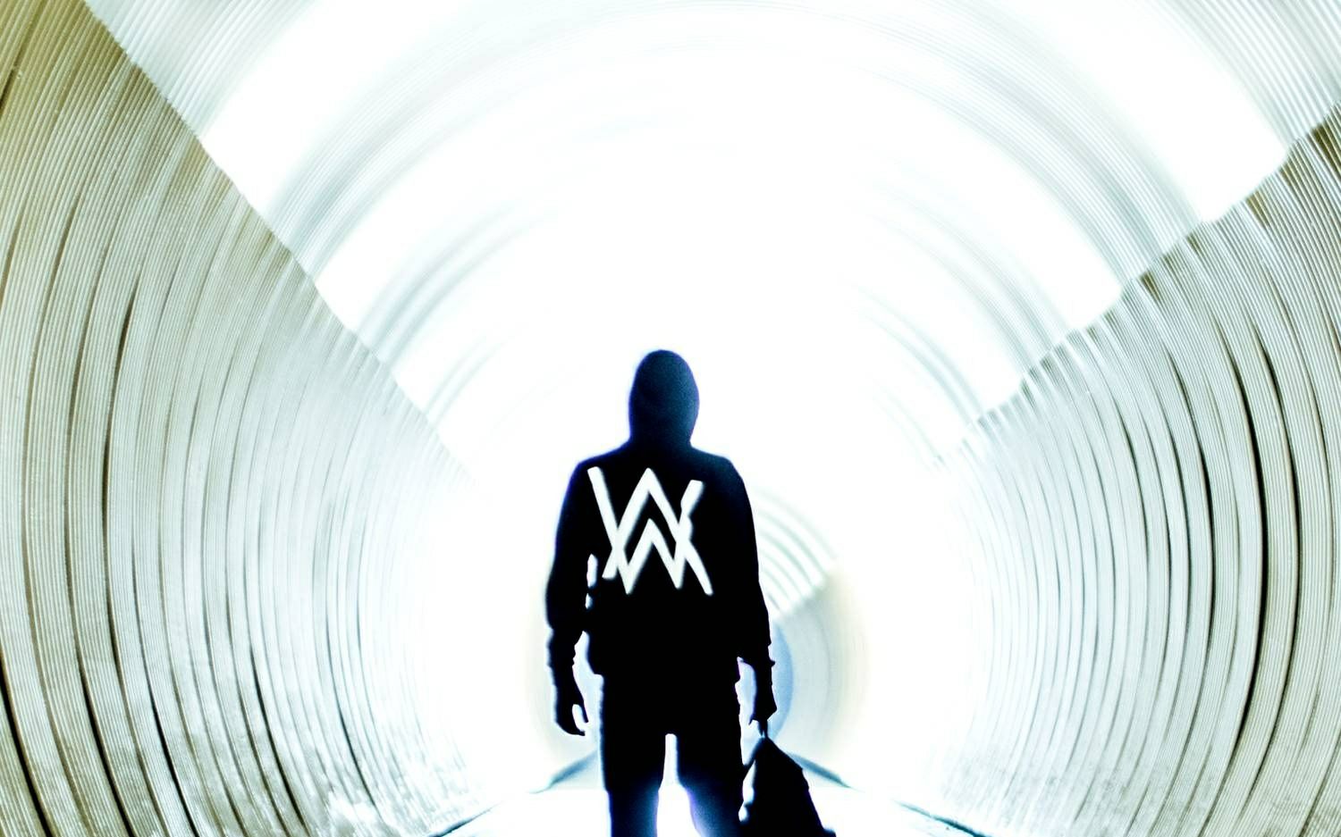 alanwalker图片壁纸,alanwalker壁纸 网易云独家专访alanwalker我的神曲faded是这样诞生的