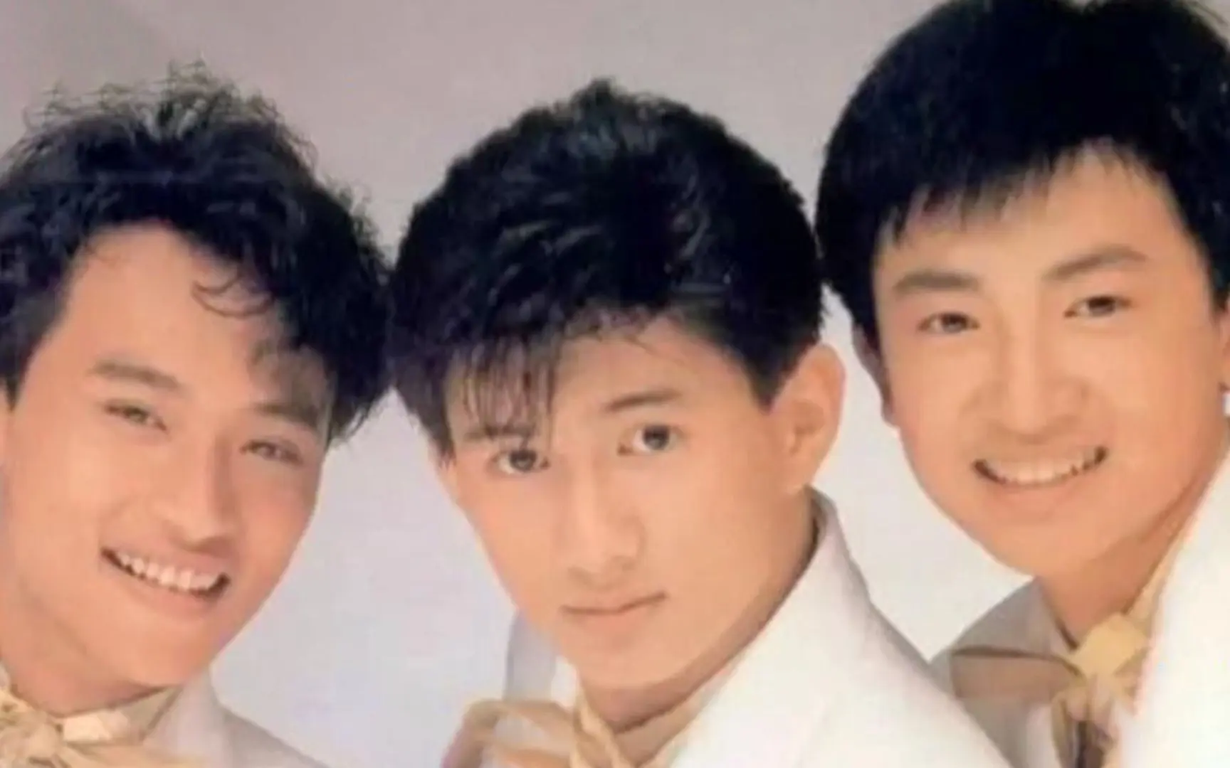 小虎队这首《爱》曾经风靡一时，承载无数人的青春回忆，百听不厌