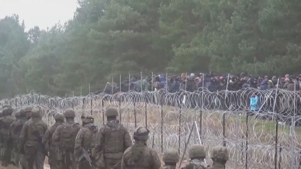 波白边境危机升级 波兰增派兵力与难民对峙