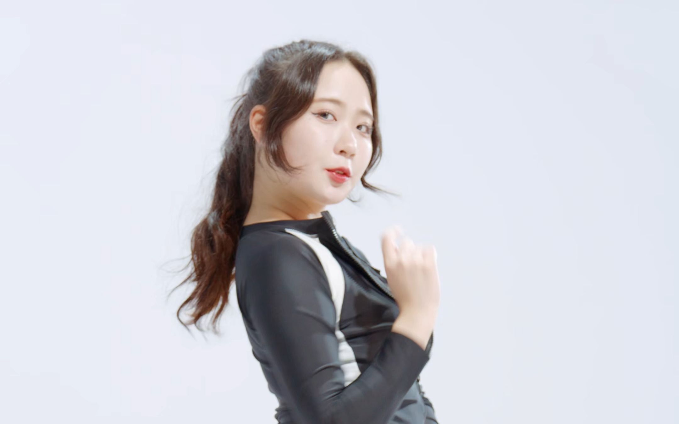 Jung In, Heart Attack, Sportswear