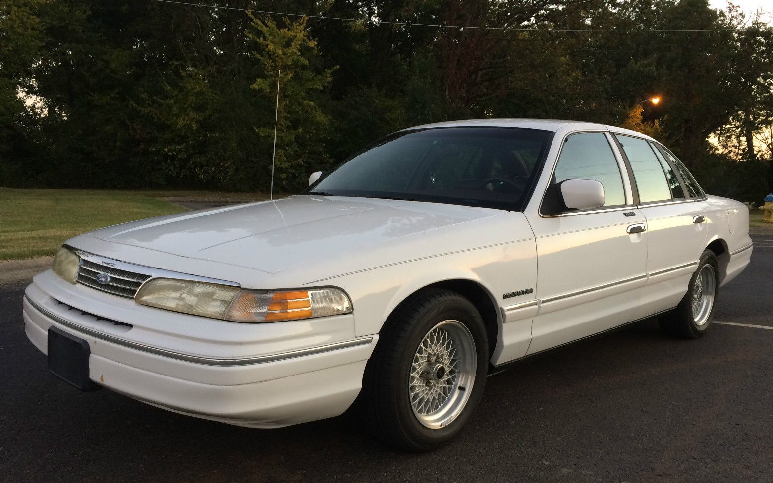 【福特官方】1993款 ford crown victoria(福特维多利亚皇冠)介绍视频