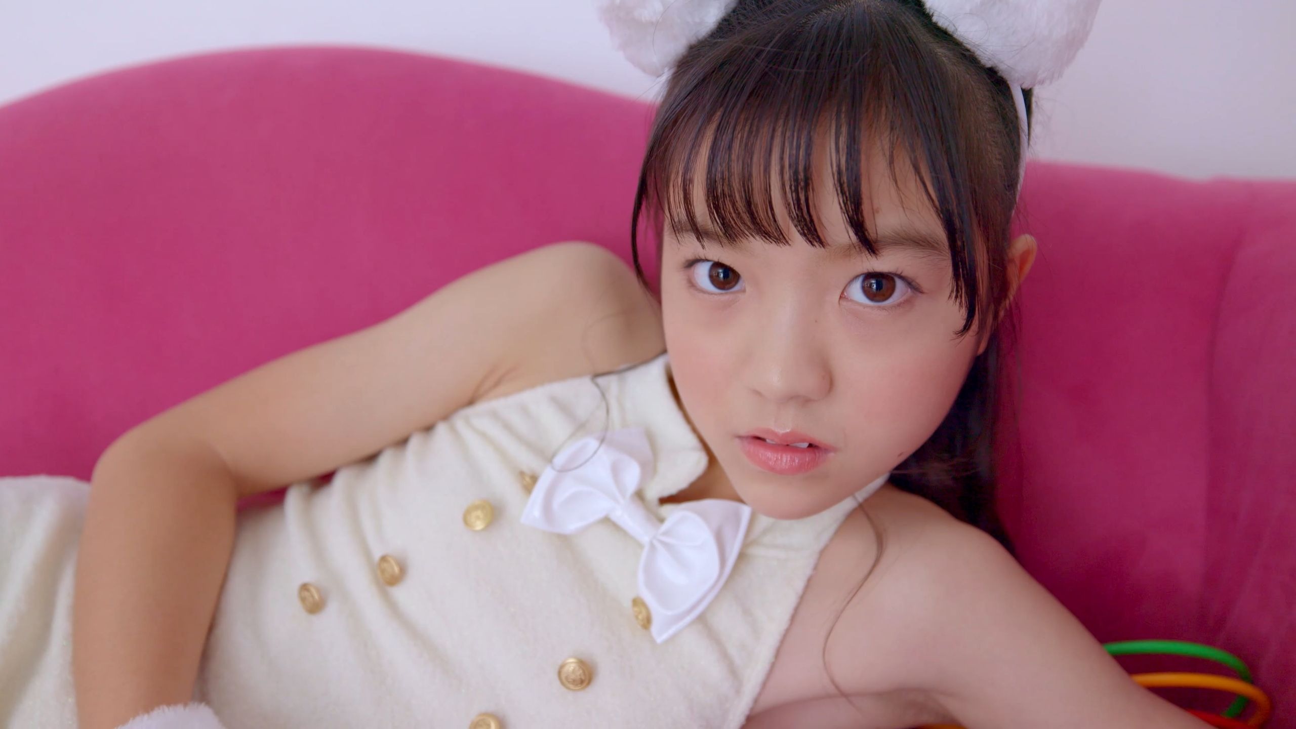 Eye-to-eye with Miki Izuki [4K quality].