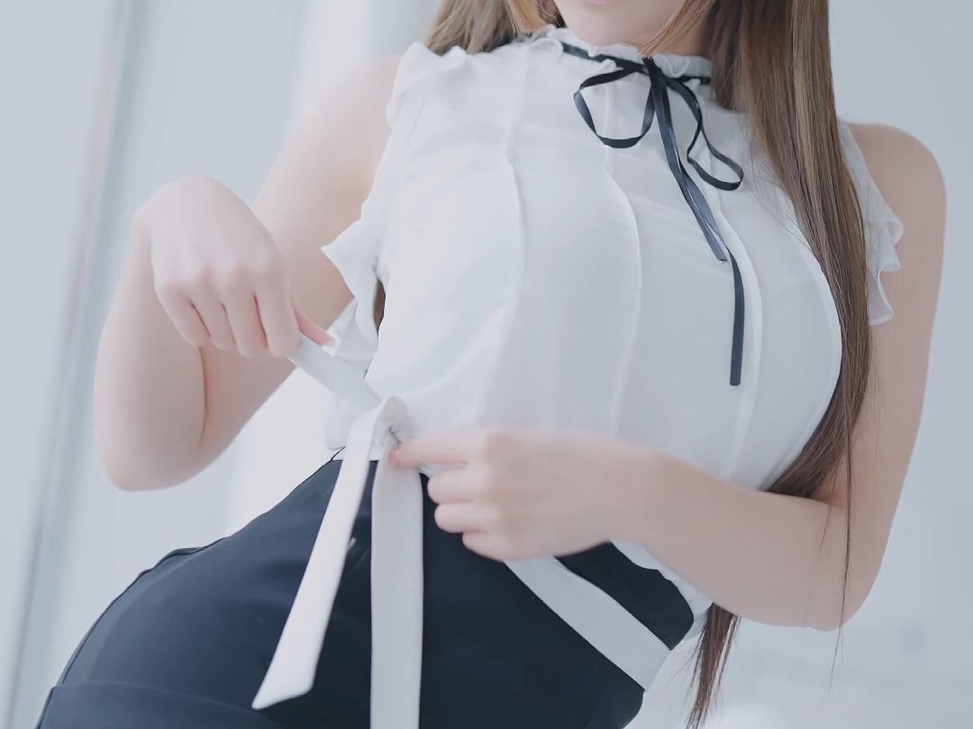 Miss KYUL's Cute Maid Dress Outfit