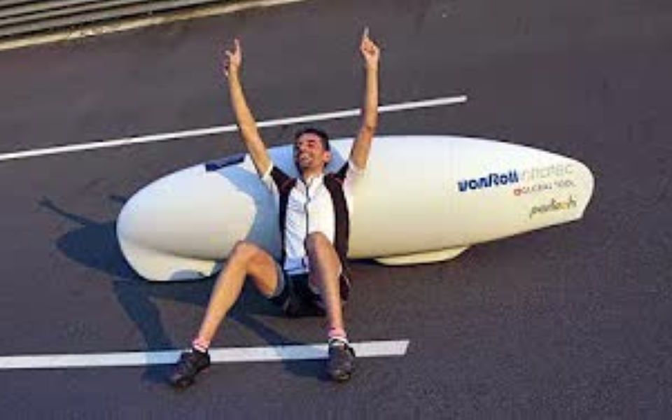 地球上最快的男人-自行车一小时纪录92.432公里