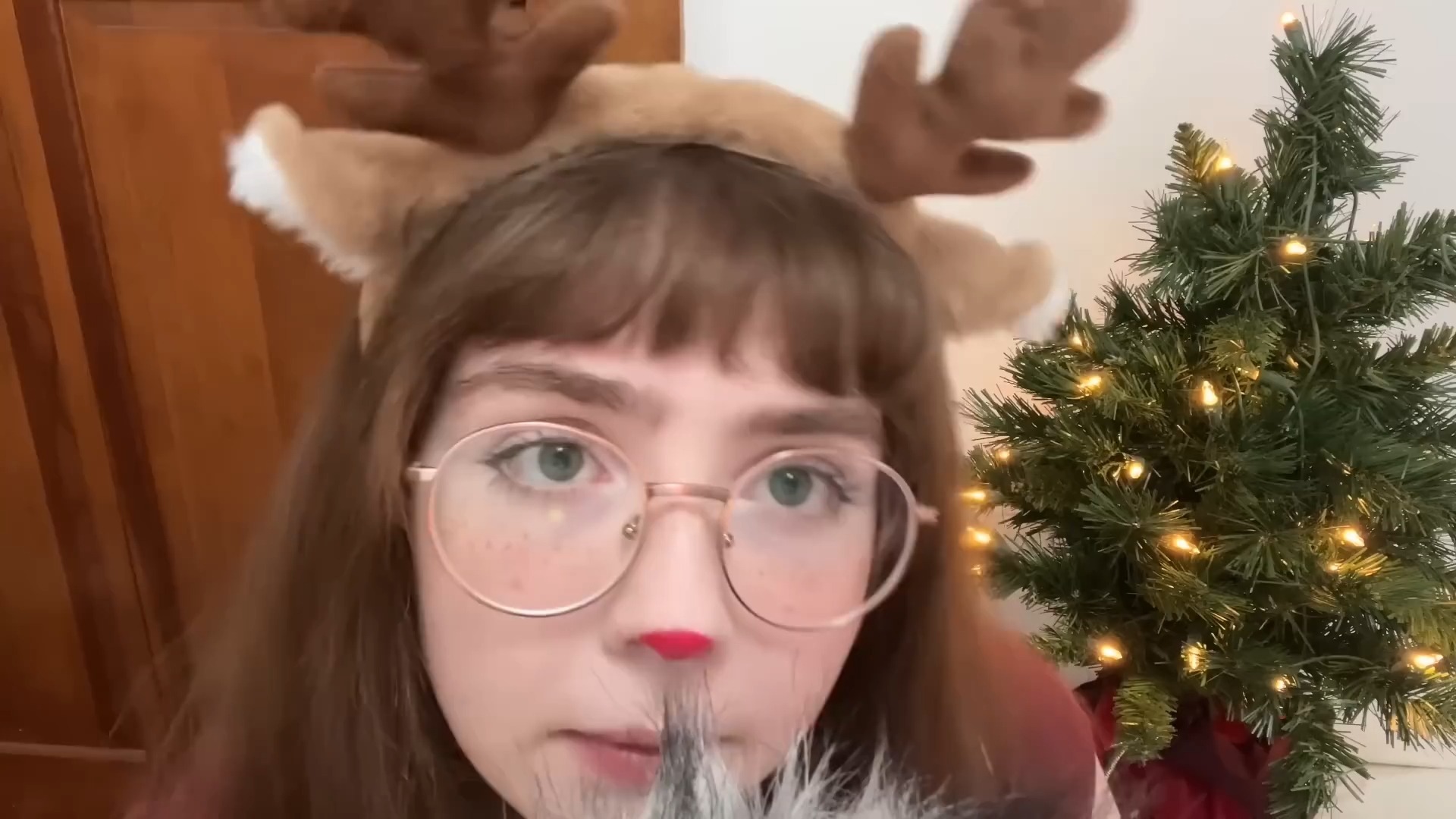 [clara] Reindeer sniffs you ♡ ASMR