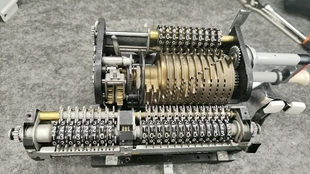 d22a2832d8c95c6e59c51c009bc36c4bde15450b.jpg@310w_174h_1c_100q.jpg