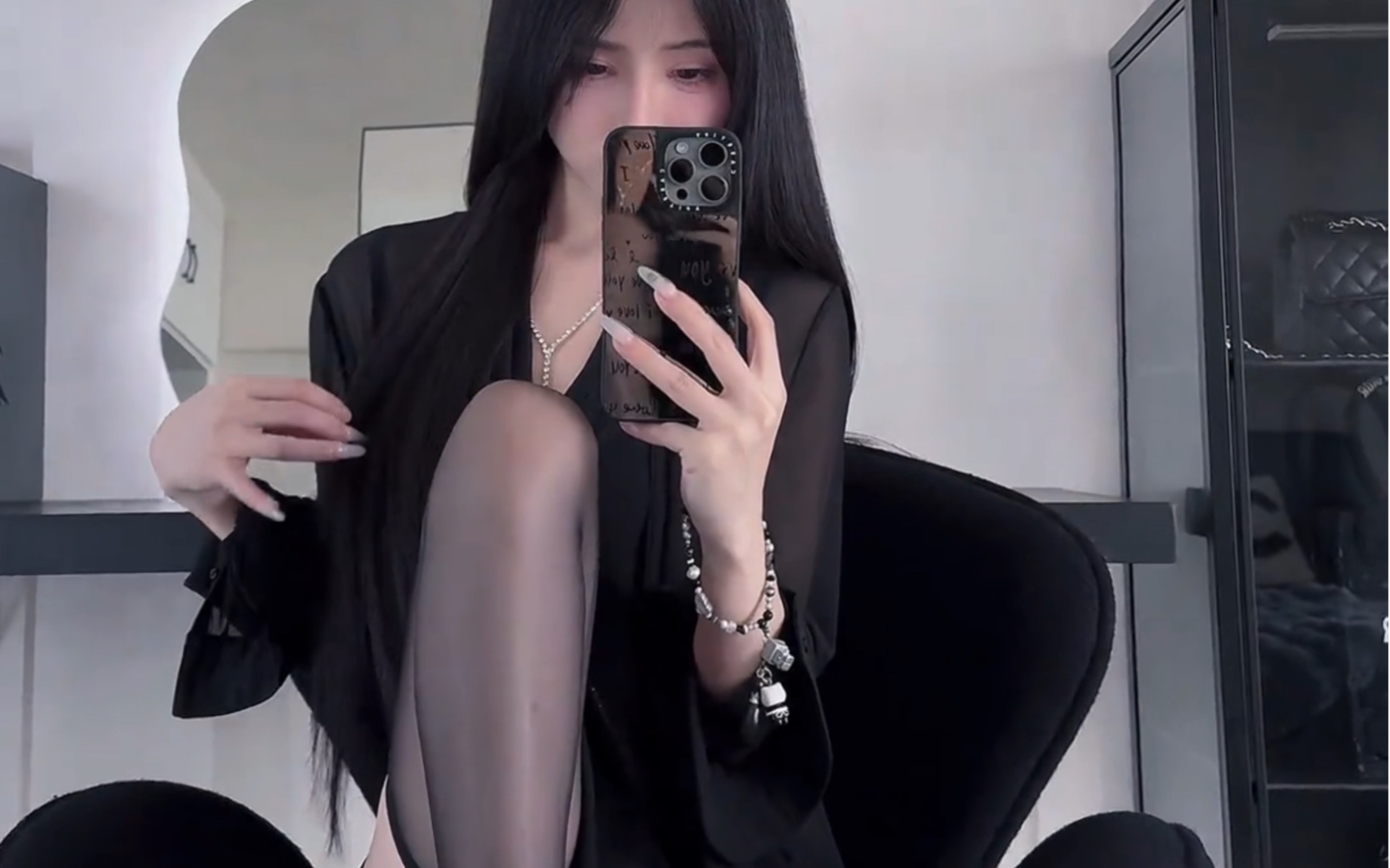 This who look who not confused, black silk long legs small suspenders