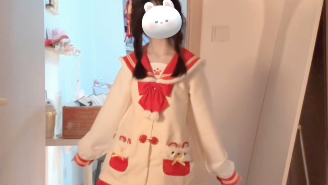 臭小猫攻击镜头