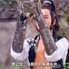 小伙双手被砍，父亲为他打造了一副无敌铁手