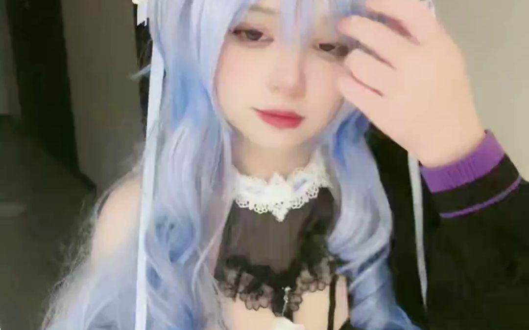 罗