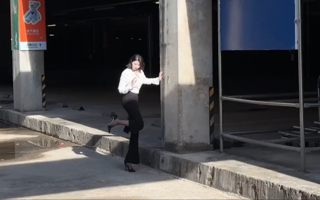 It's getting cold. Put silk in your pants.