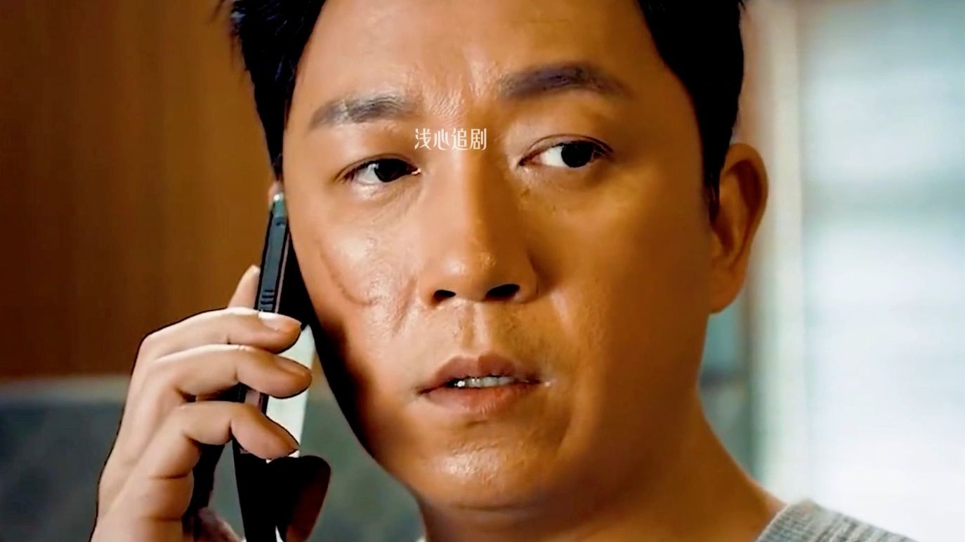 ”弟弟只是多吃了一口泡面，不料下一秒哥哥让他称体重，竟然比哥哥重了2斤“