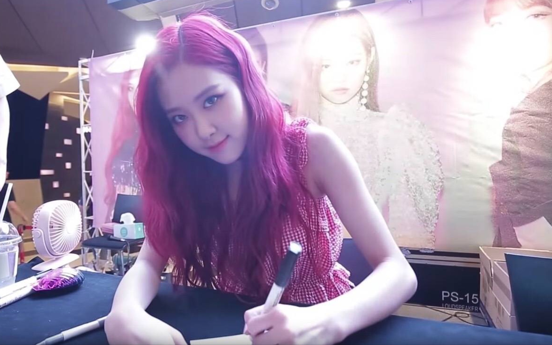 blackpink签售会最终场 ros朴彩英cut