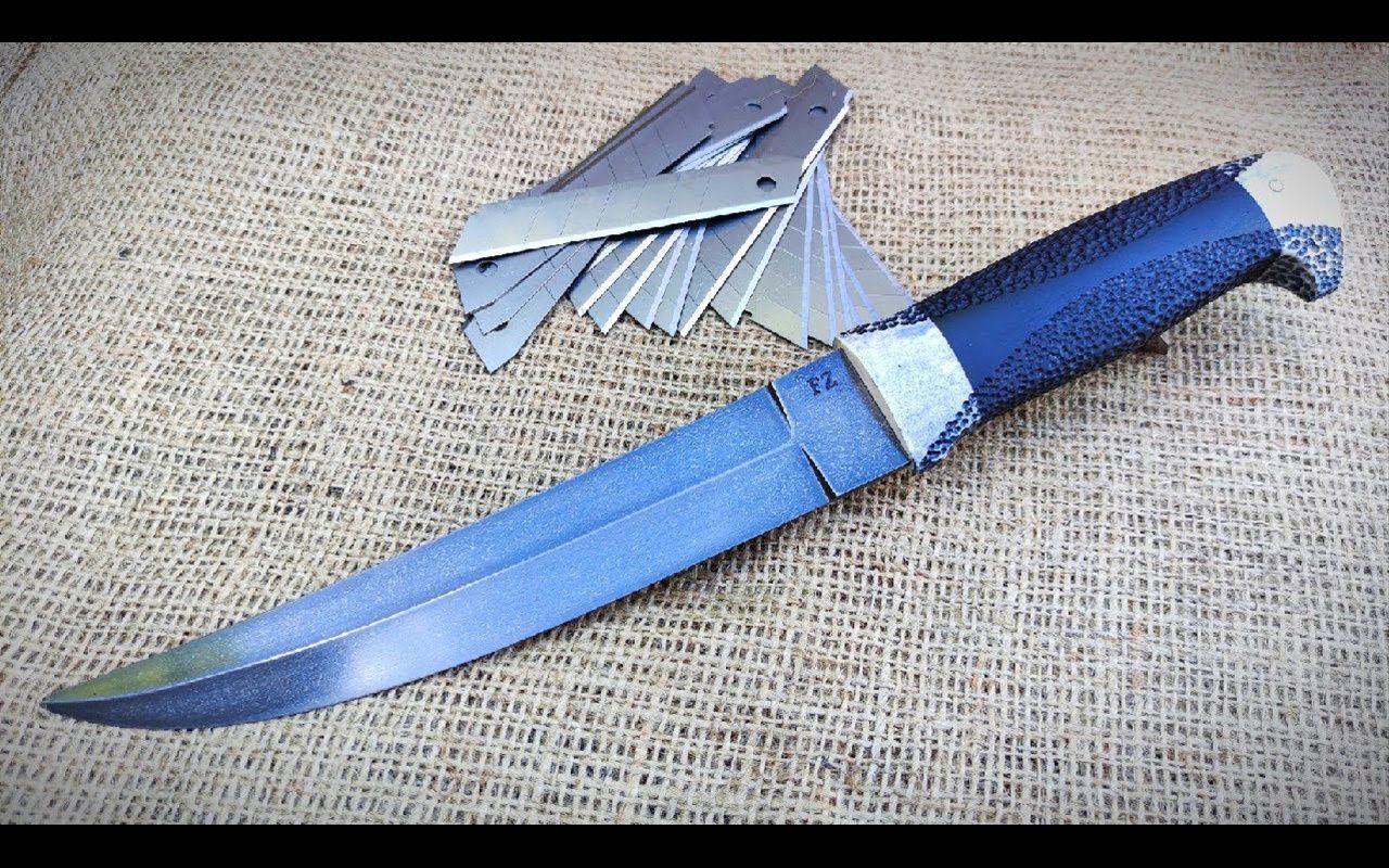 【手工】用一堆美工刀片锻造一把鹿角乌木柄乌兹钢猎刀 作者：FZ making knives_哔哩哔哩_bilibili