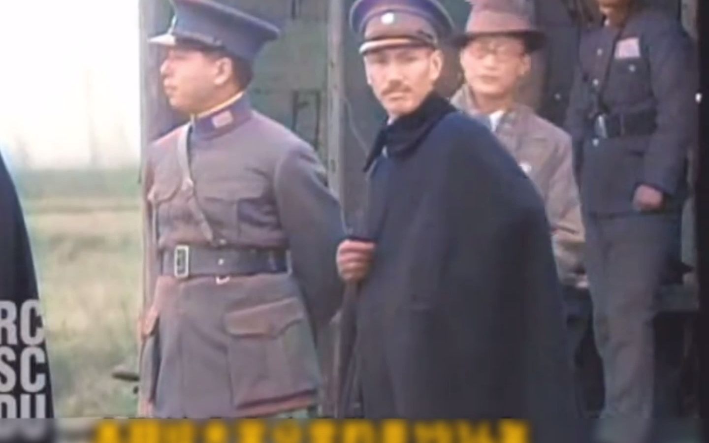 1934年蒋介石与张学良同框，检阅黄埔军校学员，真实彩色影像！