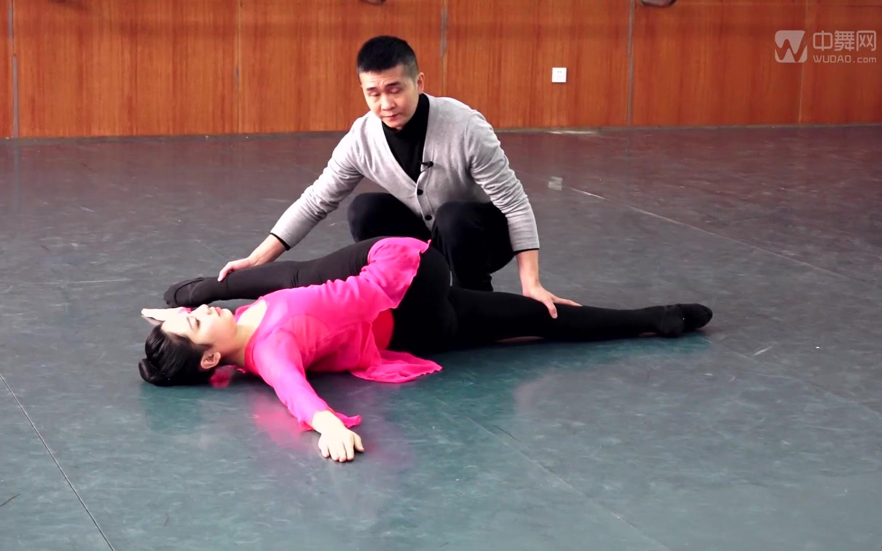 中舞网舞蹈教学视频-毯子功教学