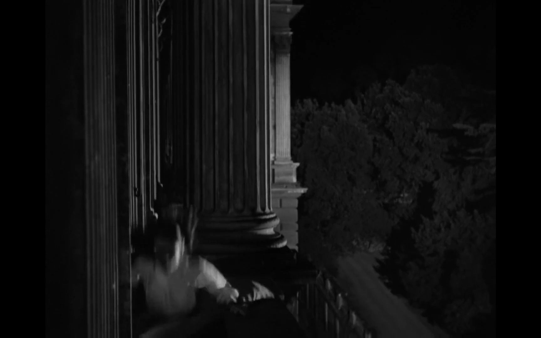 罗马假日：公主成功从使馆脱逃，一路溜达到街头