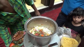 真实的印度美食视频 d6afea7b9fa0d055803c6f65935ced581745cf2b.jpg@280w_158h_1c_100q.jpg