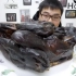 试吃山东聊城特产“铁公鸡”这鸡真的是够黑呀，烟熏味很迷人