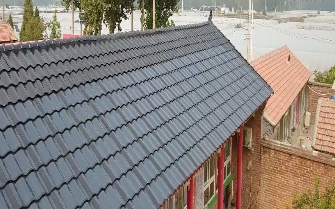 中国发明"汉瓦"与太阳能完美融合,以后再也不用交电费