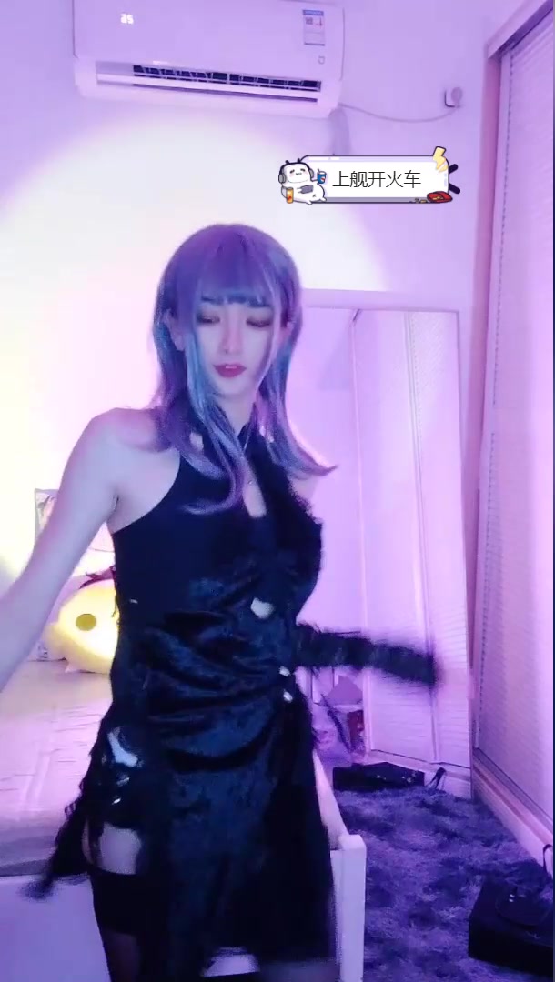Jail Phoenix-20220625-Driving a Train (Cheongsam) (3)
