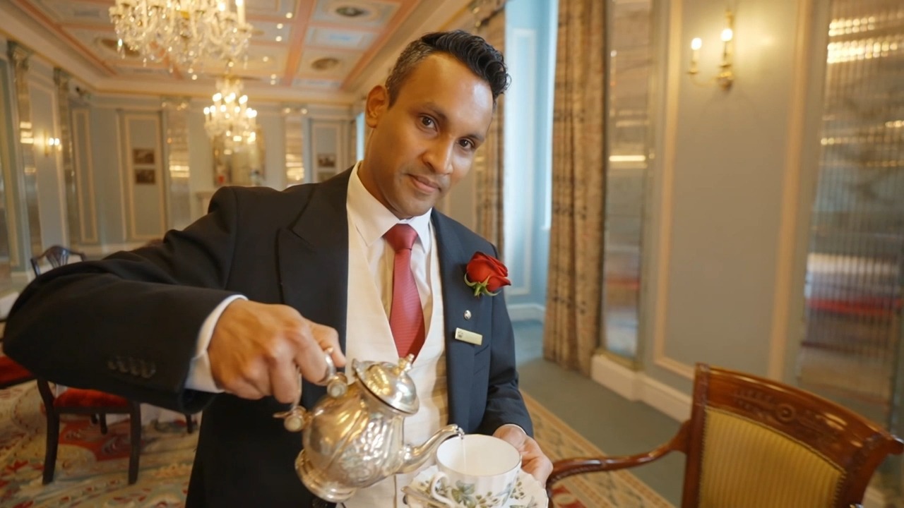 世界最奢华S02E02