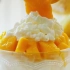在家做芒果绵绵冰，很简单的！让大人孩子在夏天，吃的更健康