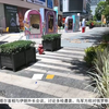 【粤语新闻】深圳罗湖：人行道花式去电动车设计获市民点赞