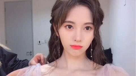 instagram上有哪些好看的模特 d7f451b306047ef0bd81df9b6c137f277d2d4c61.jpg@480w_270h_1c