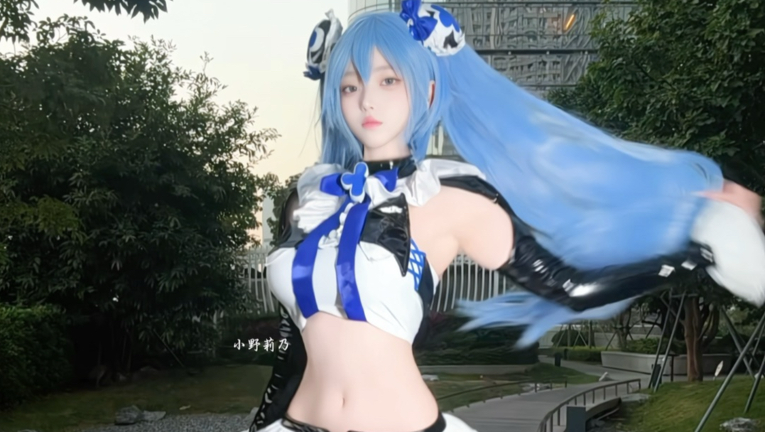 不冷啊 风有点刺骨罢了