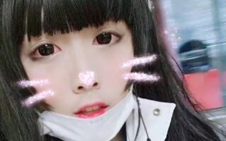 女装大佬考完试企图外出放飞自我,但却遭到