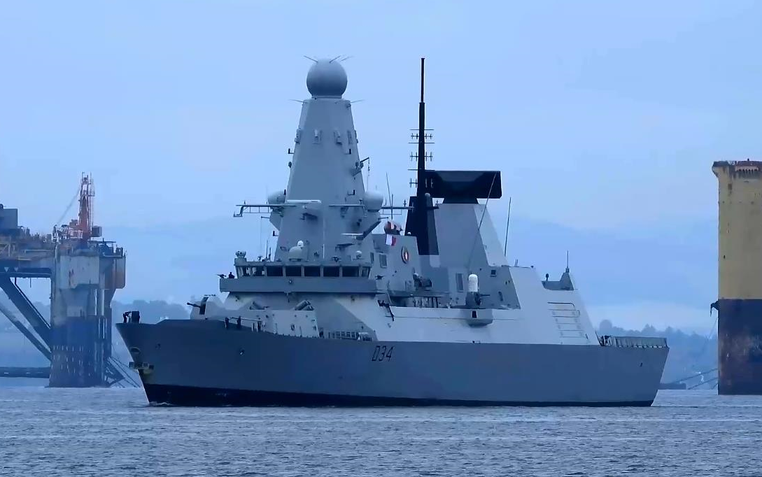 英国皇家海军45型驱逐舰钻石号d34离开因弗格登20198