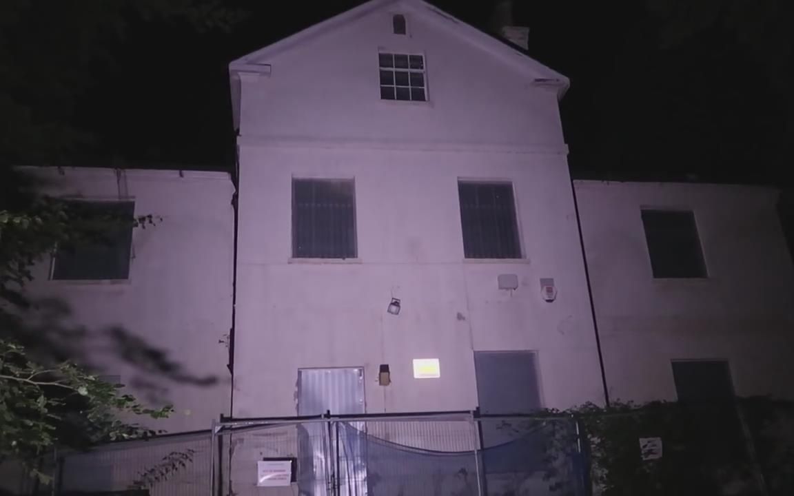 youtube作死青年半夜潜入废弃学校exploringhauntedgirlsschool