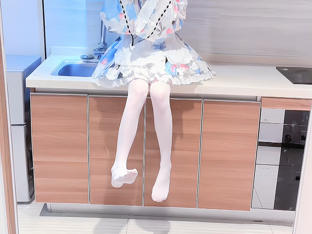 A kitten's mission is to always love its owner