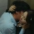 韩国经典伦理片《情事》韩世雅在洗手间被大叔舌吻激情片段