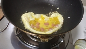 鸡蛋可以炒火腿肠吗 db6c8a120ec6458bb34e5981d6e2be7478a379eb.jpg@280w_158h_1c_100q.jpg