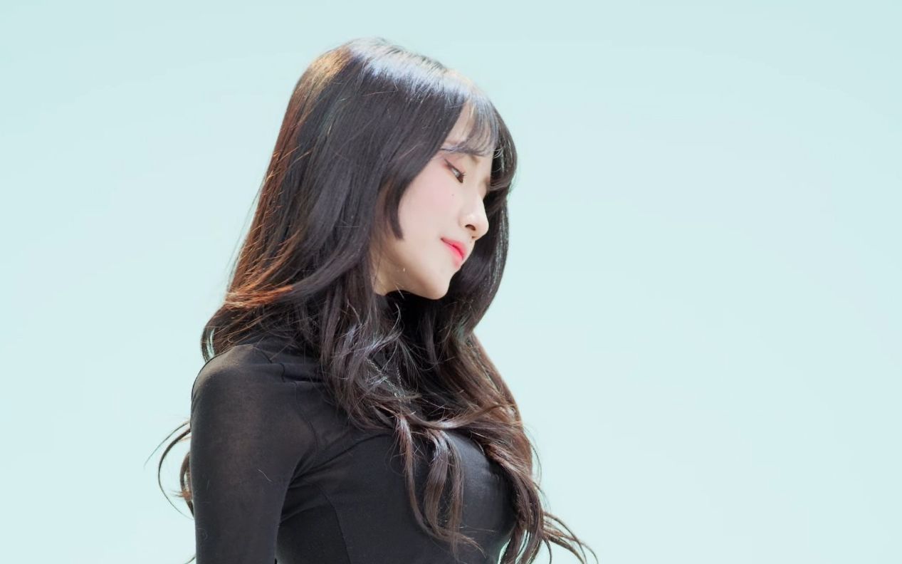 AS IF IT'S YOUR LAST Seo Young Black