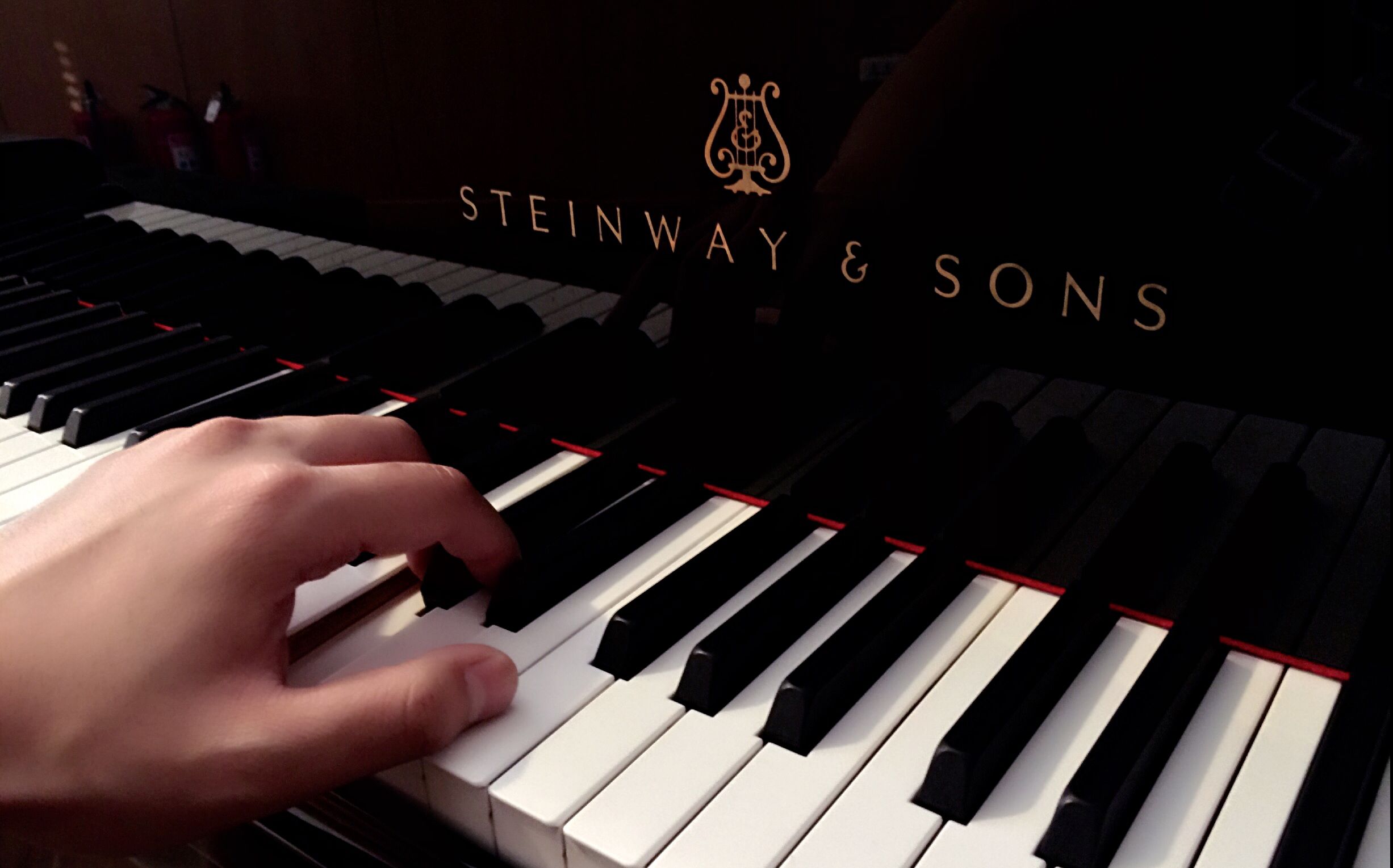 [钢琴]Verourous Mountains--from Ancient City视