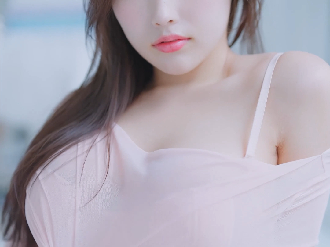 Miss YeonHwa's Big Cute Pink Outfit