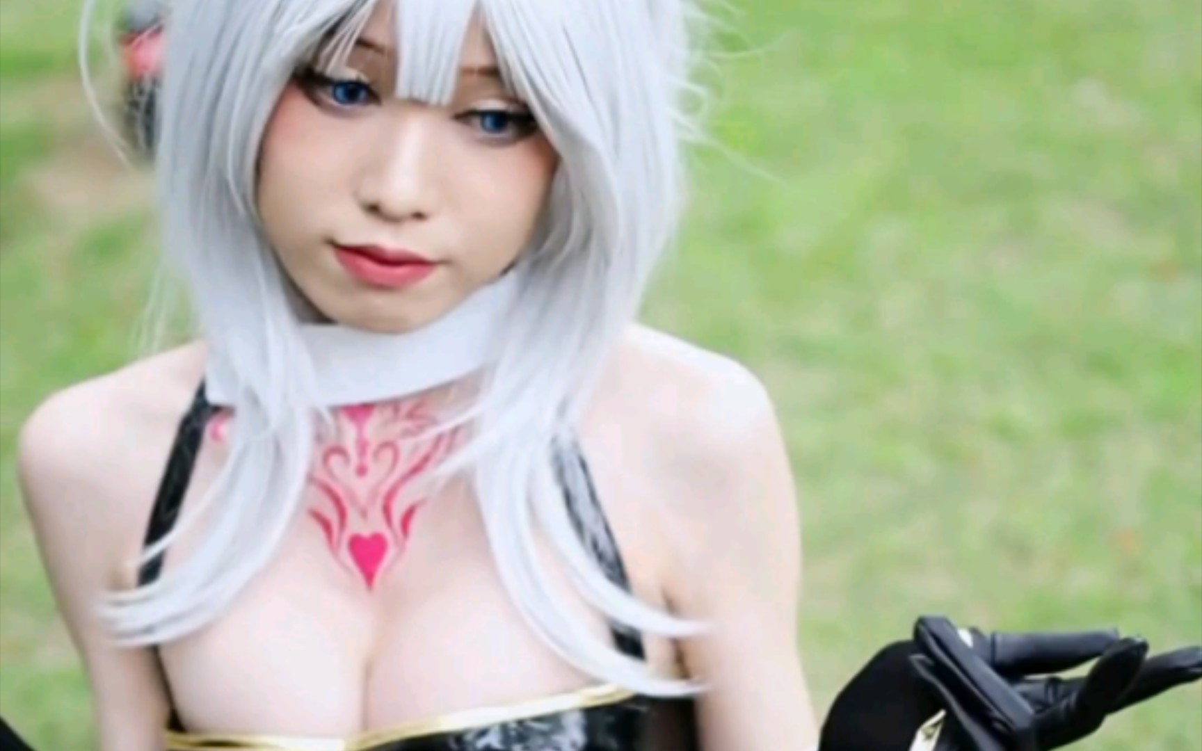 Outside the Comic-Con venue