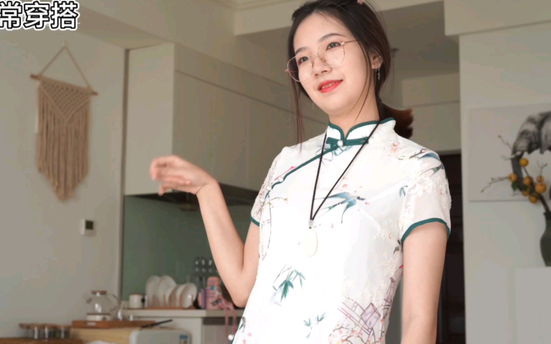 Little sweet peas cheongsam style, is not very temperament
