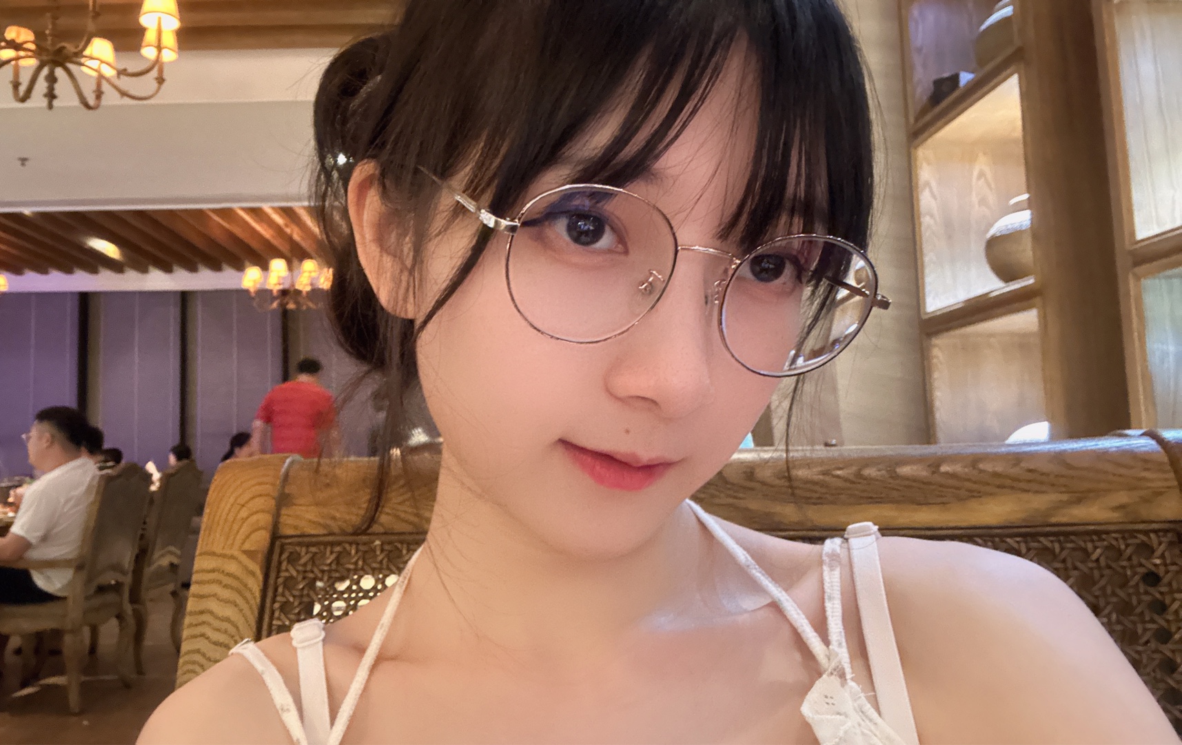 先吃饱的人都在干嘛