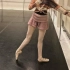 Alena Lebedeva-芭蕾腿部训练