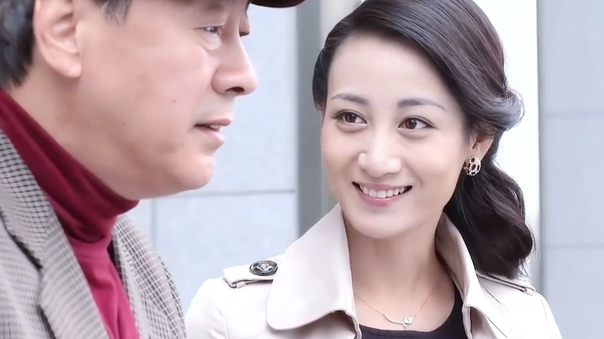 ”不羡鸳鸯不羡仙，只羡侯总的每一天“